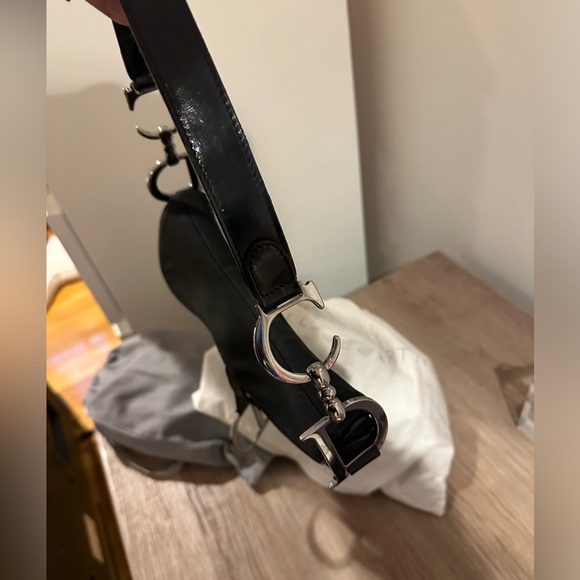 Christian Dior black saddle bag - Picture 4 of 7